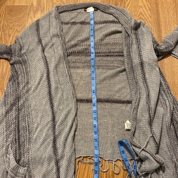 BILLABONG Women's Long Sleeve Grey Open  Cardigan Fringe Bottom (Size Small) - Picture 8 of 10